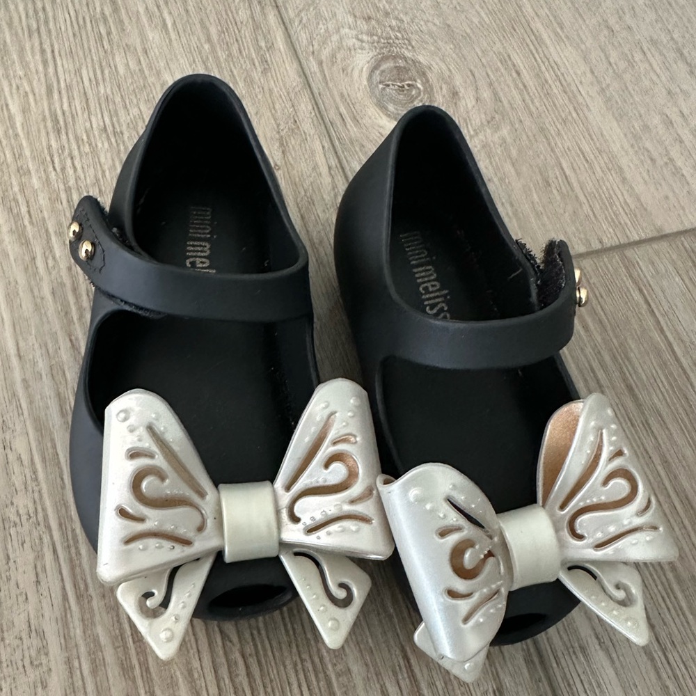 Like new: Mini Melissa mary Jane flats